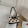Bolso de Gran Capacidad para el Trayecto Verano 2026 Nuevo de Moda con Lunares para Hombro y Axila Bolso de Mano Personalizado Elegante Bolso Tote