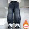 Calças de Lã Forradas para Crianças Jeans para Meninos Outono Inverno 2026 Novo Estilo Coreano Roupa de Inverno para Bebês e Crianças Pequenas Calças Quentes de Lã Peça Única