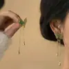 Nuevos Pendientes de Borla Mariposa con Degradado Verde Estilo Chino, Lujo Ligero Retro, Alto Valor Estético, Exquisitos Pendientes Diarios para el Trabajo