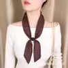 Lenço de Seda Longo com Contas Estilo Retrô, Moderno e de Alto Padrão, Lenço de Fita Elegante para Mulheres, um Acessório da Moda para Viagens e Fotos