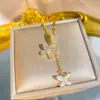 Colar de Aço Titânio com Borboletas Duplas e Franjas Mais Vendido para Mulheres, Totalmente Cravejado com Diamantes, Corrente para Clavícula com Gotejamento de Óleo, Joia Luxuosa