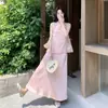 Moda Casual de Verano 2026 Ajuste Delgado Nuevo Estilo Chino Chaleco Bordado con Cuello Alto + Conjunto de Falda con Tirantes