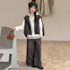 Conjunto de Roupas de Outono para Meninas 2026 Novo Estilo Infantil Estilo Coreano Casual Moda para Meninas Grandes Conjunto de Três Peças Cargo Tendência
