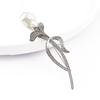 Broche Tulipa Barroco Broche Seiko com microincrustação de pérola ou suporte vazio com textura cheia de ouro e prata