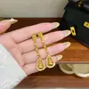 Brincos Modernos Retrô em Forma de Cabaça Escovada com Micro-Incrustação de Zircônia com um Toque de Luxo Leve, Brincos Versáteis com Franjas e Design Único