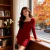 Vestido suéter de punto estilo coreano Hong Kong, fragancia suave y pequeña, de un solo hombro, hombros descubiertos, con lazo, para mujeres petite, falda base