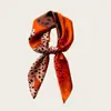 Pañuelo Cuadrado de Seda Hangzhou con Estampado de Leopardo 70cm para Mujer Bufanda 100% Seda de Morera Bufanda Decorativa para el Cuello Bufanda Cálida