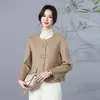 Nueva colección 2026 de ropa de maternidad transfronteriza: Blusas casuales de cuello redondo en un nuevo estilo chino, con un diseño juvenil y moderno que estiliza la figura y es versátil para usar en capas