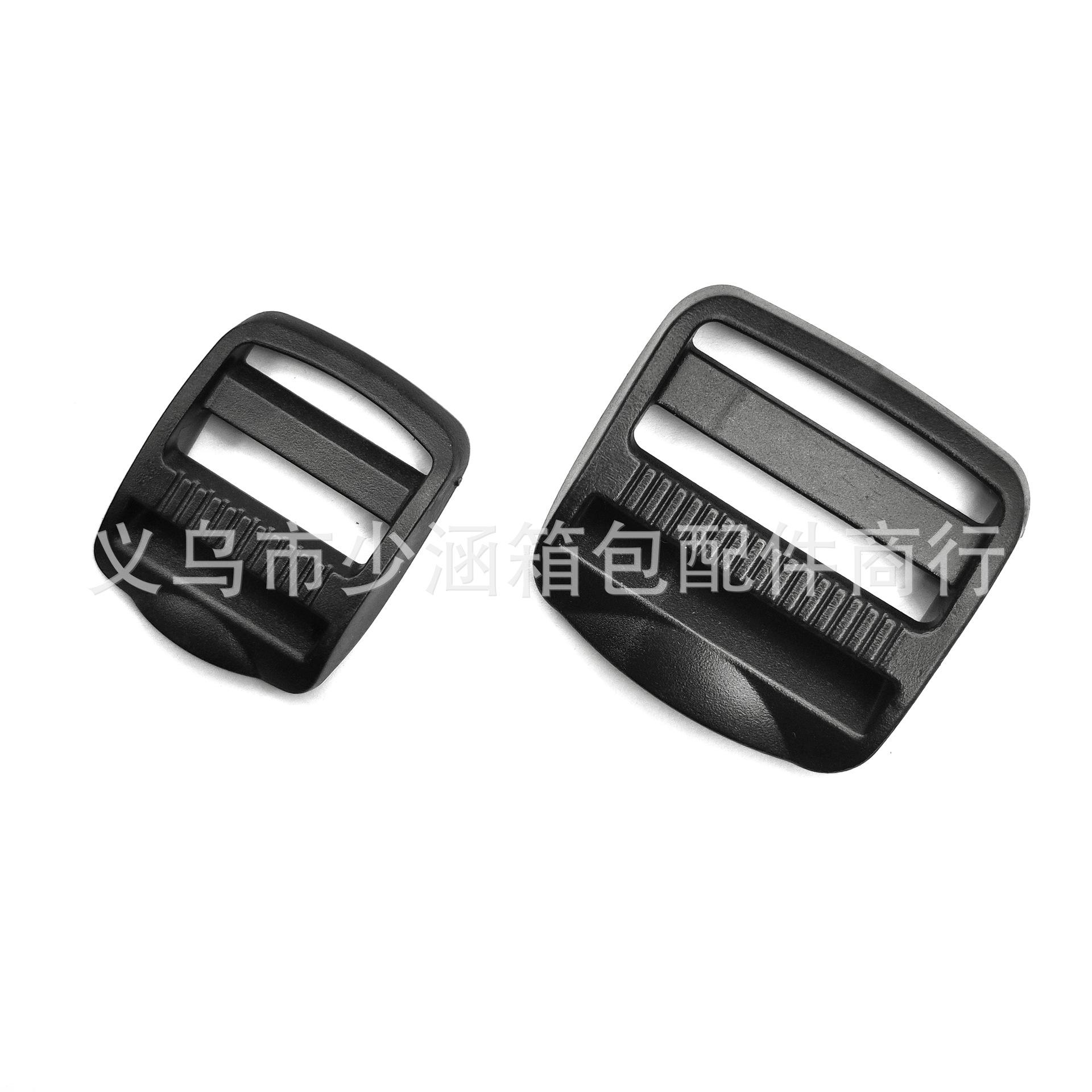 塑料弧形目字扣