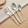 Faca, garfo e colher para bife em aço inoxidável 410 com cabo floral, conjunto de talheres de alta qualidade para restaurante, parcialmente banhado a ouro e titânio, 4 peças