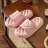 Pantuflas de EVA para Mujer de Verano para el Hogar Baño Interior Suaves Fondo Grueso Sensación de Caca Pantuflas de Pareja Venta al por Mayor