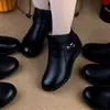 Botines Cálidos de Invierno para Mujer de Piel Suave 2026 Nuevo Estilo de Invierno Forro de Felpa Espeso Suela Suave Antideslizantes Botas de Algodón para Mujeres de Mediana Edad y Mayores