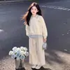 Moletom fino de manga comprida estilo coreano para crianças mais velhas, casual para primavera e outono de meninas, único, modelagem solta, conjunto moderno de duas peças com calça comprida