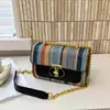 2026 Verão Novo Design de Nicho Tecido Bolsa Quadrada Pequena Estilo Coreano Design de Nicho Bolsa de Corrente de Ombro Único e de Mão Feminina