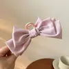Presilha de cabelo preta estilo princesa com laço para mulheres, projetada para a parte de trás da cabeça, com um visual sofisticado e elegante; acessório de cabelo tipo pinça de tubarão, feito sob medida pelo fabricante