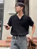 Camiseta de Waffle con Cuello Henry MYQ para Hombre, Top Versátil de Manga Corta de Verano Holgado, Atuendo Estilo Coreano para Ir al Trabajo y Look de Esposo
