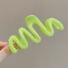 Novo Estilo Outono e Inverno Presilha de Cabelo de Pelúcia Cor de Café para Mulheres, Presilha Tubarão de Alta Qualidade, Presilha de Cabelo da Moda para a Parte de Trás da Cabeça, Acessórios de Cabelo Atacado