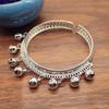 Estudio de accesorios para el cabello Miao pulsera accesorios de campana de baile joyería de minorías tocado Miao Yin pulsera abierta grupo étnico Bai