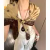 Pañuelo cuadrado vintage con bloques de color y flecos para mujer, estampado de monedas de alta gama estilo francés, corbata para el cuello tipo top tubo, pañuelo de seda, chal, cinturón para la cintura, moderno