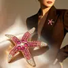 Broche de Estrella de Mar con Pedrería para Mujer Lujo Ligero Transfronterizo Europeo y Americano Nicho Sensación de Alta Gama Ramillete Aleación Retro Accesorios de Ropa Venta al por Mayor