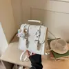 Mochila feminina transfronteiriça super popular de verão 2026 novo modelo, nicho de luxo leve de alta qualidade, mochila popular para o dia a dia este ano