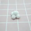Paquete pequeño en stock Bola de pelo de alta elasticidad Bola pequeña de pelo de poliéster Bola de felpa colorida Bola de pelo hecha a mano accesorio de bola de pelusa para DIY