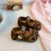 Sapatos Femininos Birkenstock Retro de Corte Baixo com Uma Tira Mary Jane 2026 Outono Novo Sapatos Franceses para Dirigir Sapatos Planos de Uma Tira
