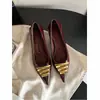 Zapatos de tacón alto blancos, de metal de alta gama, punta fina, suela blanda, escotados, versátiles y elegantes, perfectos con vestidos, tacón grueso, aptos para el trabajo, zapatos de tacón de cuña