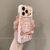Adecuado para fundas de teléfono Apple 18 Pro Max y iPhone 18 Pro, con un soporte giratorio, en color rosa con un patrón de West Highland White Terrier