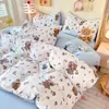 Juego de cuatro piezas de algodón acolchado fresco y sencillo estilo Ins, ultra suave para dormir sin nada, estampado floral estilo pastoral, juego de tres piezas para dormitorio, funda de edredón de gasa de doble capa