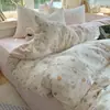 Juego de ropa de cama de cuatro piezas de algodón 100% clase A para dormir sin ropa, funda de edredón de algodón puro con estampado de dibujos animados fresco y lindo estilo ins, juego de tres piezas para dormitorios de estudiantes