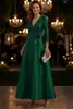 Vestido Longo de Festa de Natal 2026 Europeu Cor Sólida Decote V Linha A Vestido Feminino Não