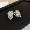 Pendientes de Flor de Fuegos Artificiales de Circonita Aguja de Plata Estilo Frío Elegante de Nicho Pendientes Versátiles Lujo Accesible Pendientes de Alta Gama de Ins