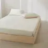 Protector de Colchón de Algodón Cepillado Grueso Estilo Minimalista Apto para la Piel Juego de Tres Piezas Algodón Puro Bloqueo de Color Estilo Protector de Colchón Súper Suave Ropa de Cama