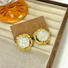 Pendientes de Flor de Color Contrastante Oro y Plata Lugong para Mujer, Pendientes Exquisitos de Estilo Metálico Fresco, Pendientes de Moda y Versátiles