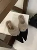 Primeiro Encontro Chinelos Ji Maomao Femininos para Exterior Slip-on Mules Sapatos de Couro 2026 Outono/Inverno Novos Deslumbrantes Salto Alto