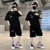 Traje de Verão para Meninos 2024 Novo Roupas de Verão para Crianças Médias e Grandes Moda Influenciador da Internet Estiloso e Bonito Tendência