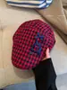 Boné de Aba Reta Xadrez Fofo Estilo Coreano de Nicho para Primavera e Verão para Mulheres, Boina Bico de Pato de Alta Qualidade para o Dia a Dia