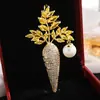 Nuevo corsage de moda coreana de frutas y verduras con pin de zanahoria de circón, broche de accesorios para mujer, combina con todo