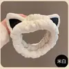 Faixa de cabeça de desenho animado para lavar o rosto para mulheres, nova faixa de cabeça de pelúcia 2026 para maquiagem, presilha de cabelo fofa, elástico de cabelo, acessório de cabeça