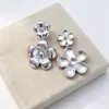 Pendientes Retro de Múltiples Estilos con Toque de Alta Gama Textura Exagerada Colgante Geométrico de Corazón Adornos de Oreja de Aleación Venta al por Mayor