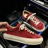 Tenis de gamuza con estampado de estrellas, zapatos casuales de cordones para mujer, tenis de corte bajo versátiles y cómodos, tenis casuales de moda, estilo retro