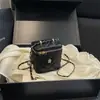 Bolso de mano de alta gama para mujer, nueva colección otoño 2026, diseño elegante y minimalista, adecuado para ir al trabajo, se puede llevar debajo del brazo o como bolso de hombro o bandolera