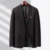 Traje Nuevo Estilo Primavera y Otoño 2026 Casual de Negocios Alta Gama Estilo Coreano Corte Delgado Lujo Ligero Chaqueta Blazer para Hombres de Mediana Edad