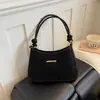 Bolso de mano estilo coreano con estampado de leopardo para el día a día, nueva moda verano 2026, único y elegante, minimalista y elegante, bolso de mano pequeño cuadrado para llevar debajo del brazo