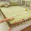 2026 Nova Classe A 200g Espessado Leite Fleece Renda Lençol de Elástico Estilo Coreano Estampado Acolchoado Roupa de Cama Protetor de Colchão