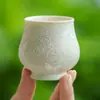 Taza de té de cerámica vidriada tridimensional hecha en fábrica con motivo de mariposa niebla verde, taza de té personal para mujeres, juego de té para uso individual
