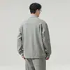 Sudadera casual con cuello alto para hombre, top versátil de manga larga holgada para otoño, prenda diaria juvenil y moderna de color liso para hombre