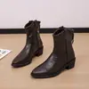 Botas de Moda Estilo Retro Británico con Tacón Grueso, Punta Fina y Cierre Trasero 2026 Otoño/Invierno Nuevas Adelgazantes de Moda Tendencia Genial Dr. Martens