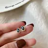 Aretes de Zirconia Negra, Aretes Pequeños de Zirconia Incrustados con Diamantes Estilo Francés, Modernos, Sencillos, Elegantes, Lujo Ligero, Estilo Fresco, Accesorios de Oreja Personalizados